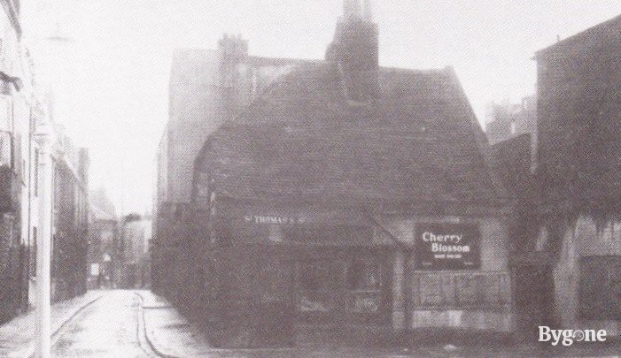 Junction St. Thomas and Highbury Street