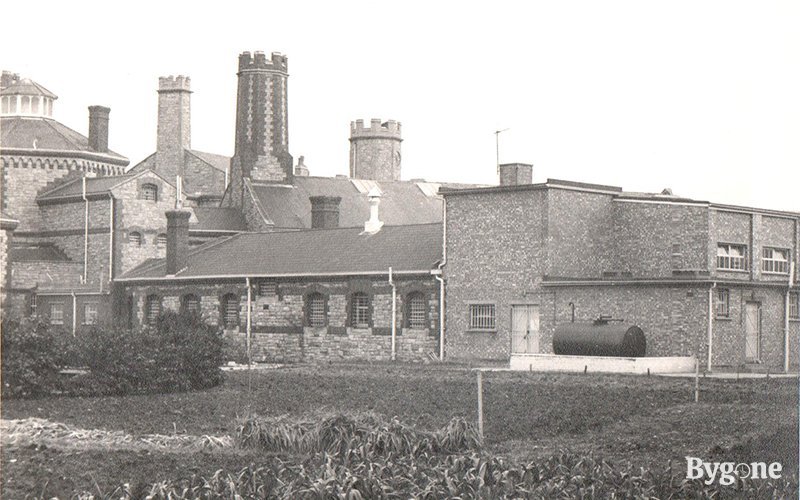 Kingston Prison, Portsmouth, side view