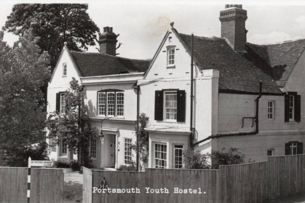 Portsmouth Youth Hostel (Wymering Manor)