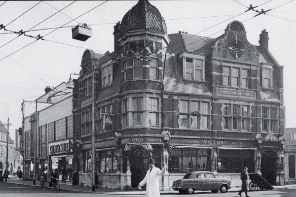 Commercial Road, 1955